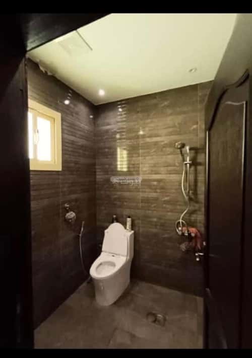 5 bedroom villa in Al Yaqout 18