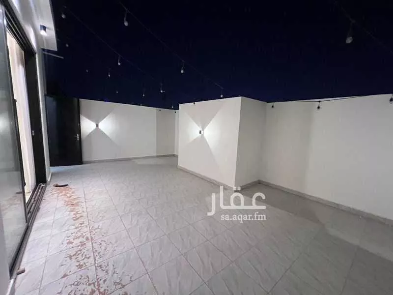 شقة 8 غرف في الملقا 12
