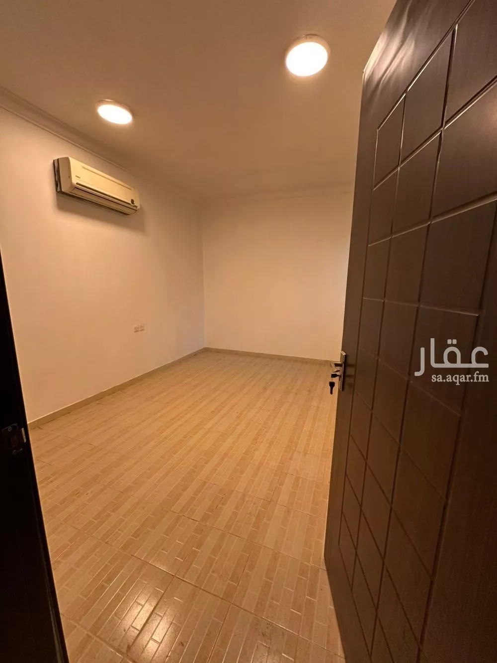 شقة 4 غرف في الياسمين 3
