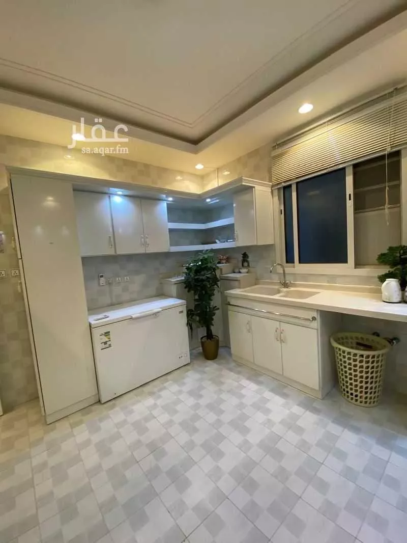 4 bedroom apartment in Dhahrat Laban 9