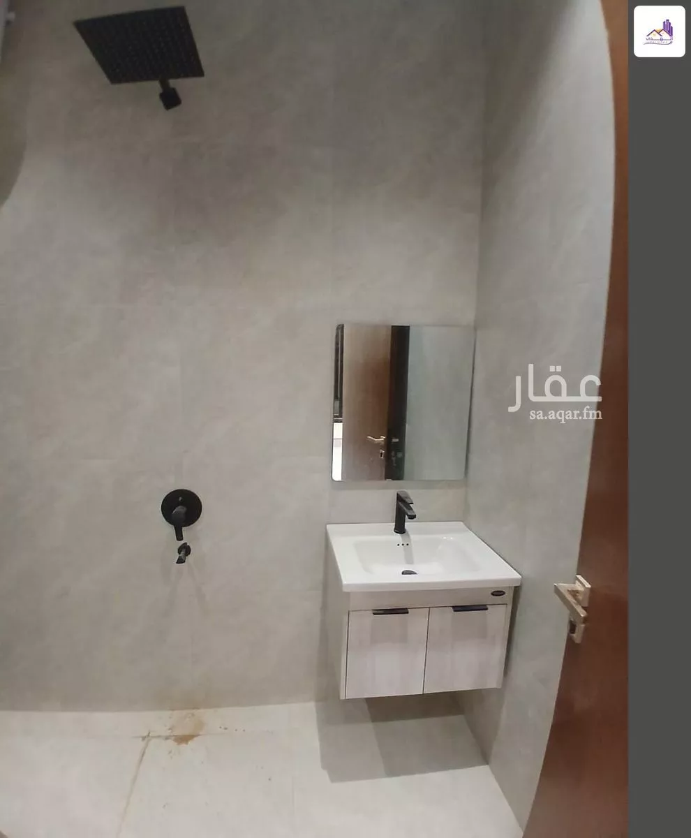 4 bedroom floor in Al Rimal 8
