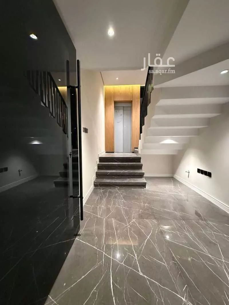3 bedroom floor in Al Olaya 4