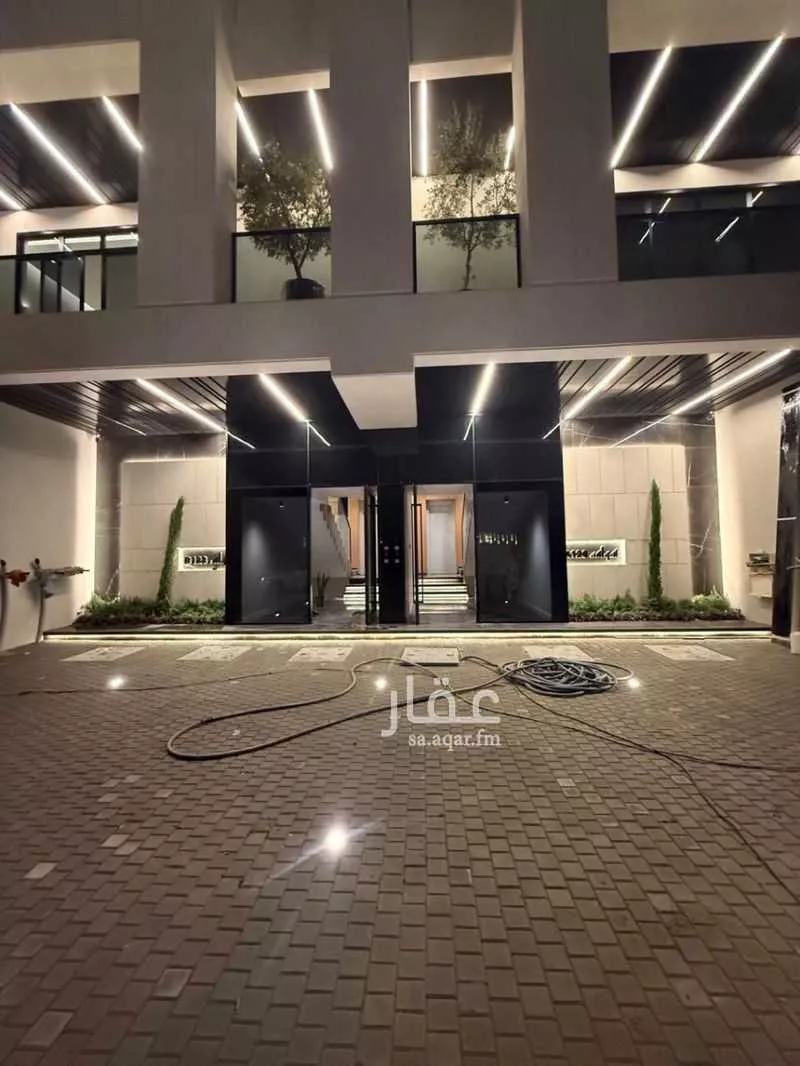 4 bedroom floor in Al Olaya 2