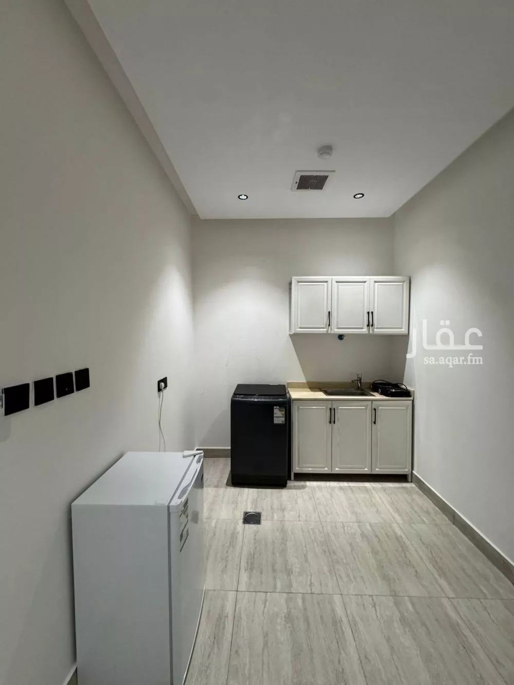 1 bedroom apartment in Dhahrat Laban 3