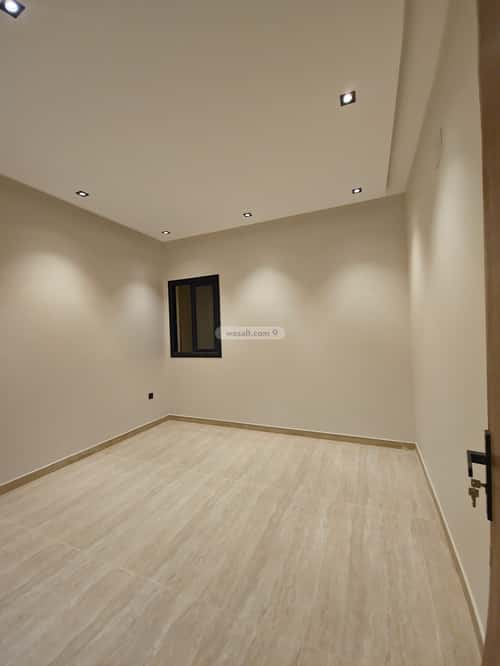 floor in Al Hazm 13