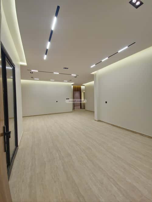 floor in Al Hazm 7