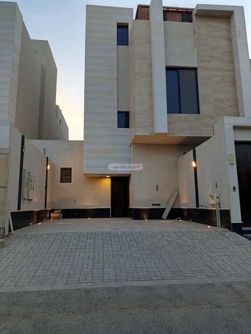 4 bedroom floor in Al Qadisiyah 5