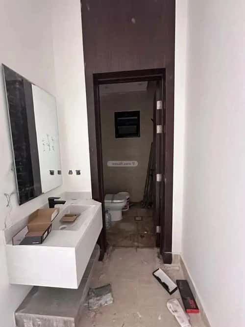 5 bedroom villa in Dhahrat Laban 5