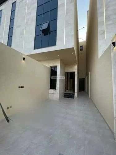 4 bedroom floor in Tuwaiq 1