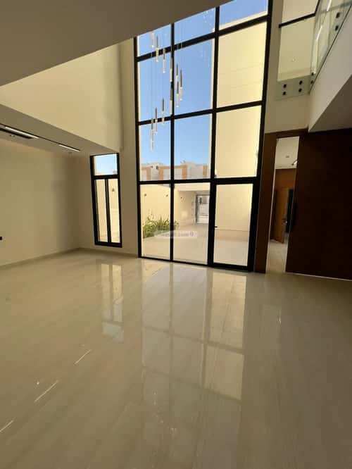 5 bedroom villa in Al Mahdiyyah 1