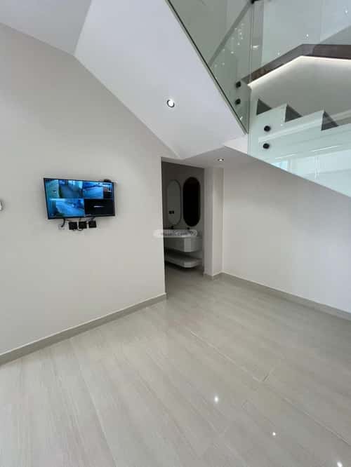 5 bedroom villa in Al Mahdiyyah 2