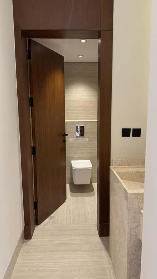 5 bedroom villa in Al Mahdiyyah 1