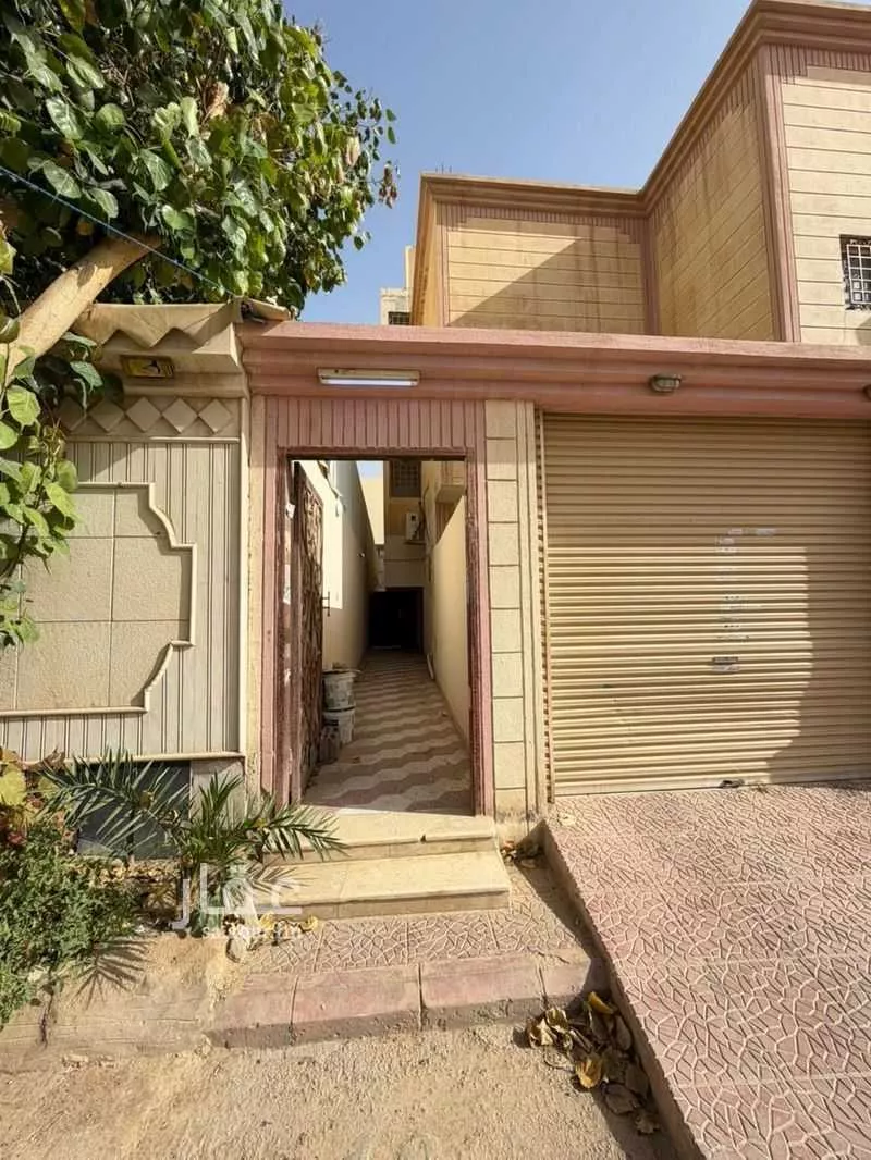 3 bedroom floor in Al Yarmouk 2