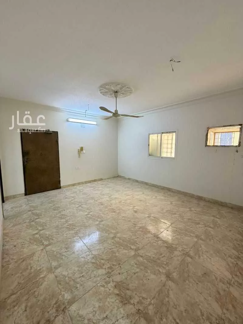 3 bedroom floor in Al Yarmouk 3