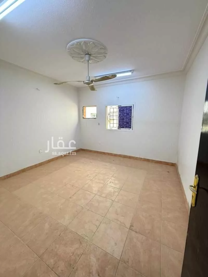 3 bedroom floor in Al Yarmouk 7