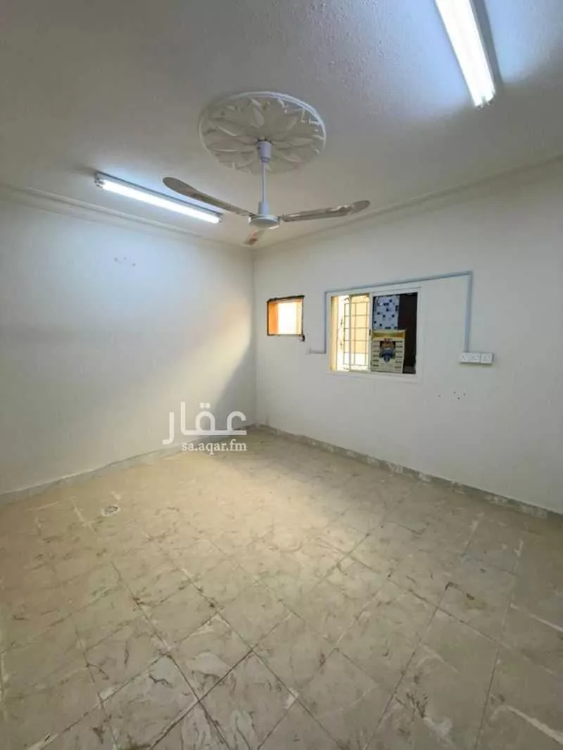 3 bedroom floor in Al Yarmouk 8