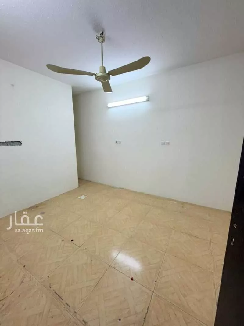 3 bedroom floor in Al Yarmouk 9