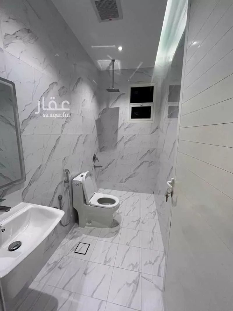 عمارة 600 م² في عرقة 11