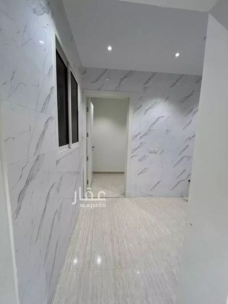 عمارة 600 م² في عرقة 12