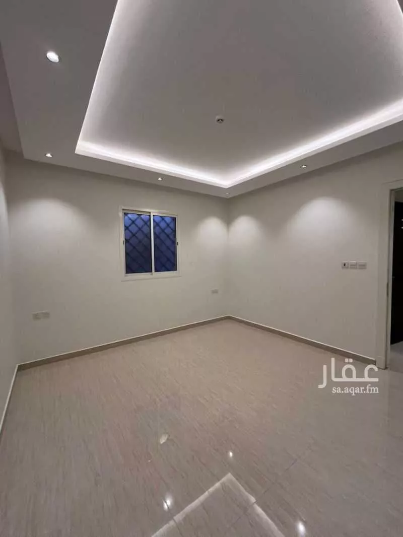 عمارة 600 م² في عرقة 13