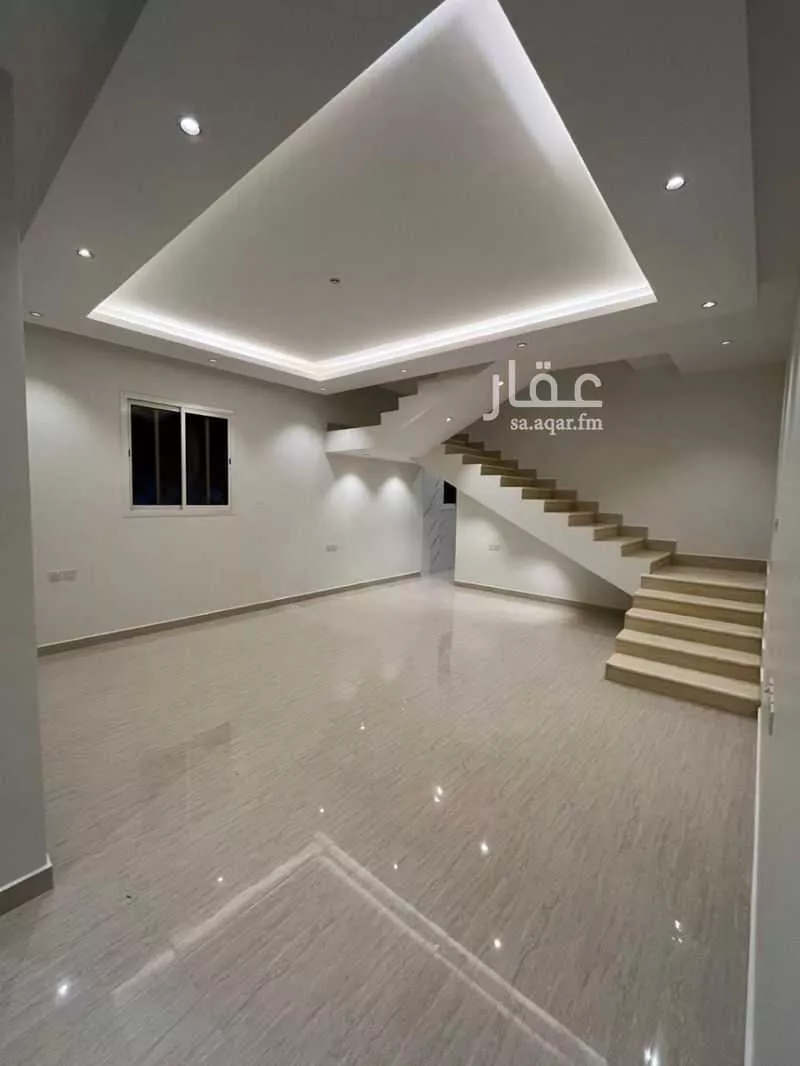 عمارة 600 م² في عرقة 18
