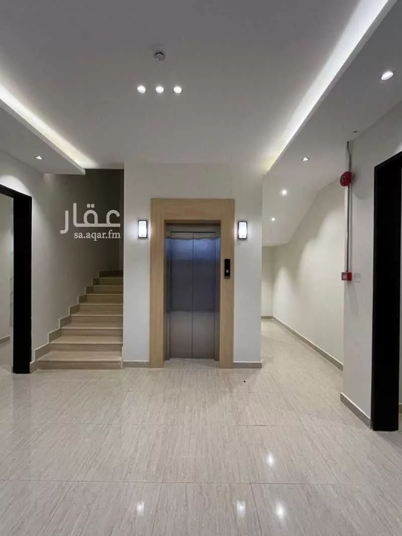 عمارة 600 م² في عرقة 7