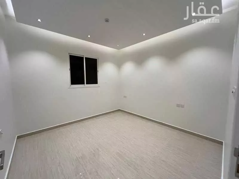 عمارة 600 م² في عرقة 8