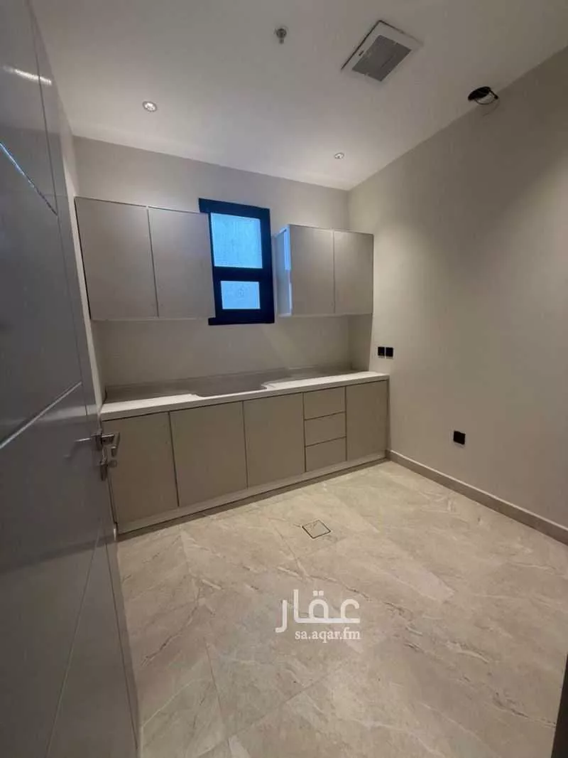 عمارة 1000 م² في القادسية 14