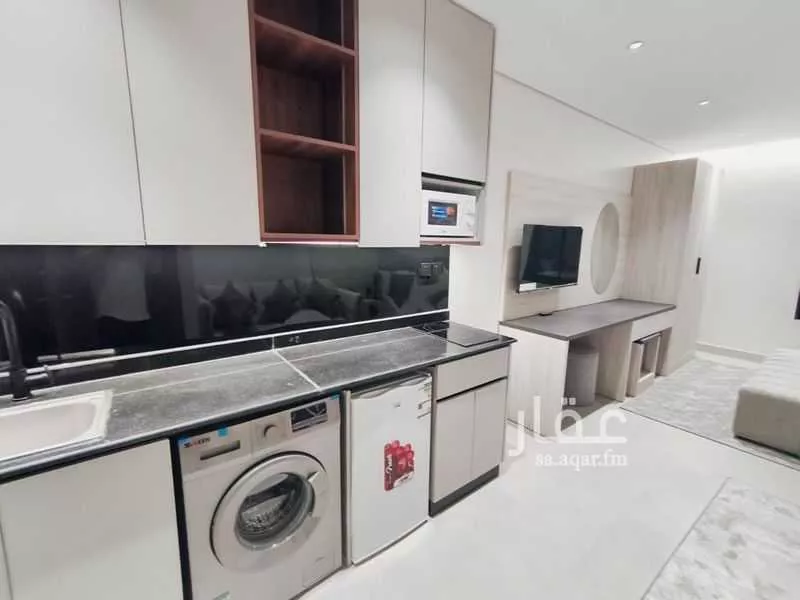 80 bedroom apartment in Al Olaya 5