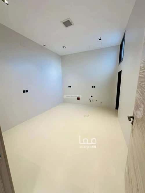 5 bedroom villa in Al Maizilah 12