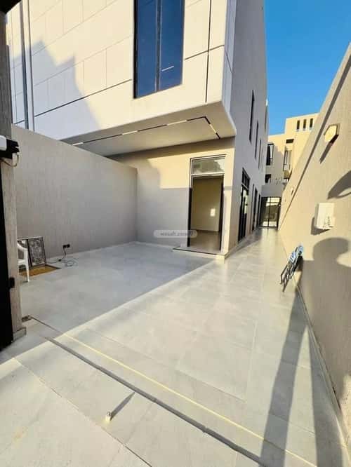 4 bedroom floor in Al Rimal 5