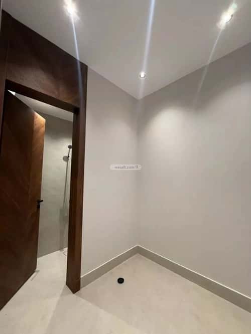 6 bedroom villa in Al Mahdiyyah 2