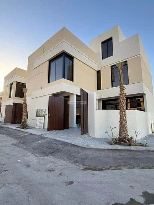 6 bedroom villa in Al Mahdiyyah 2