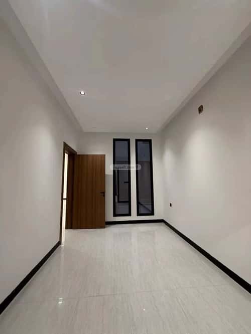 6 bedroom villa in Al Mahdiyyah 3