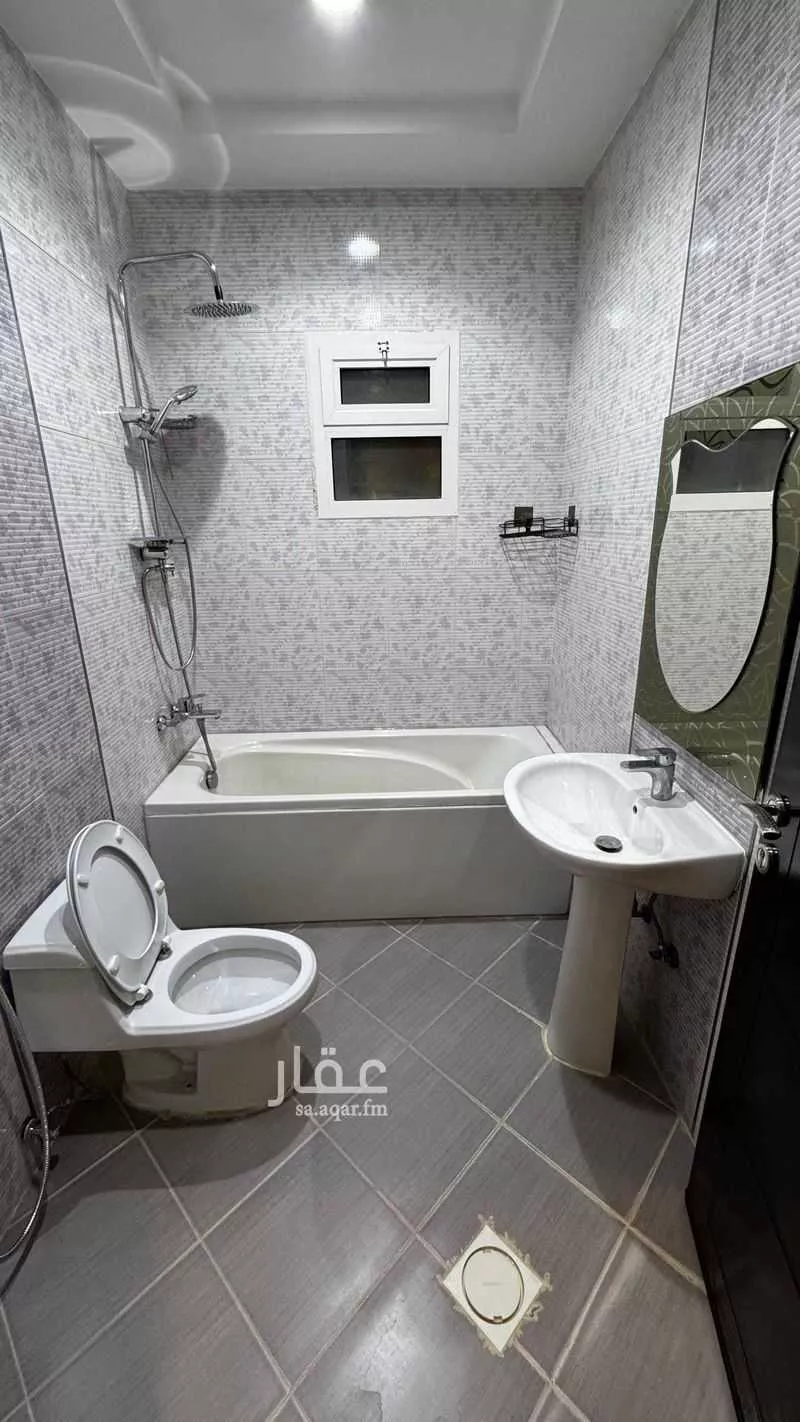 3 bedroom apartment in Al Mughrizat 5