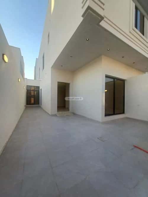 3 bedroom floor in Al Hazm 5