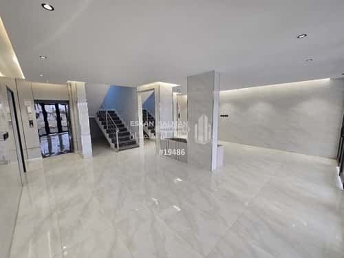 5 bedroom apartment in King Fahd 2