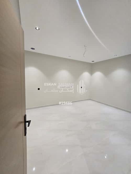 5 bedroom apartment in King Fahd 4