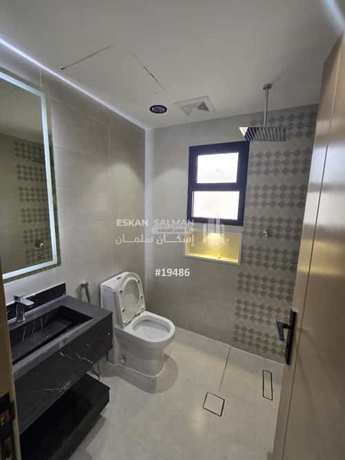 5 bedroom apartment in King Fahd 9