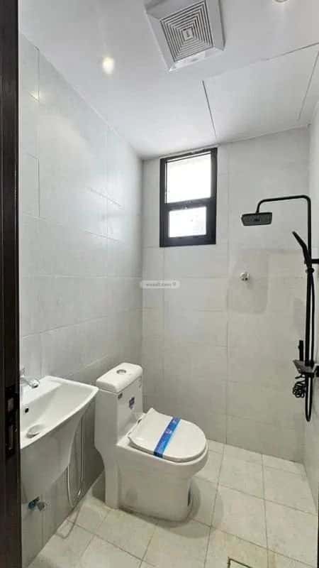 5 bedroom floor in Al Janadriyah 3