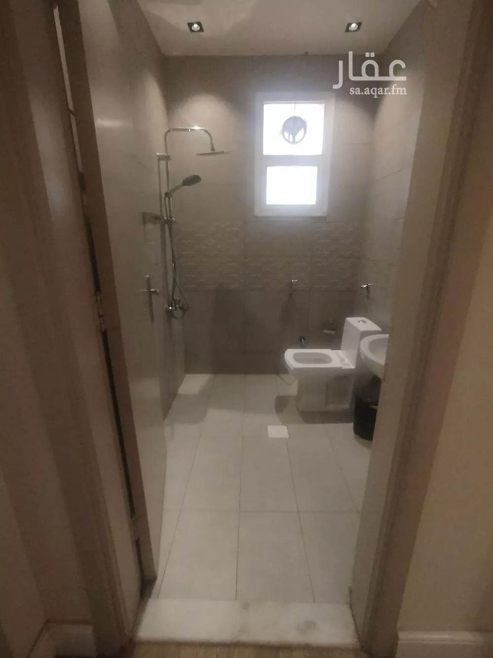 شقة 1 غرف في الملقا 3