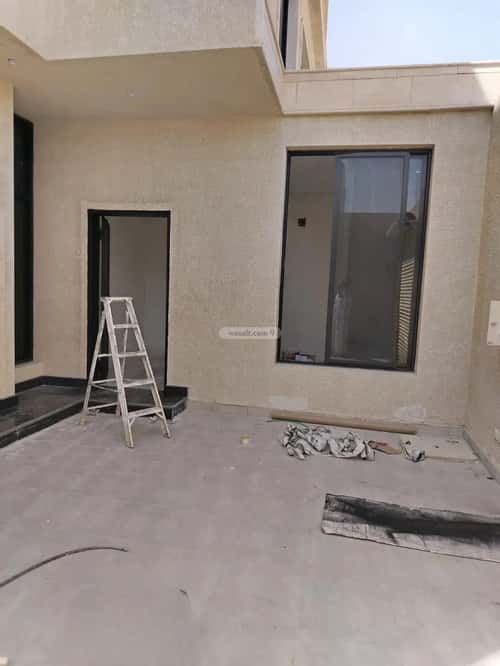 4 bedroom villa in Al Aridh 10