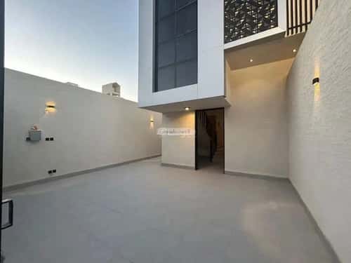 4 bedroom villa in Al Aridh 15