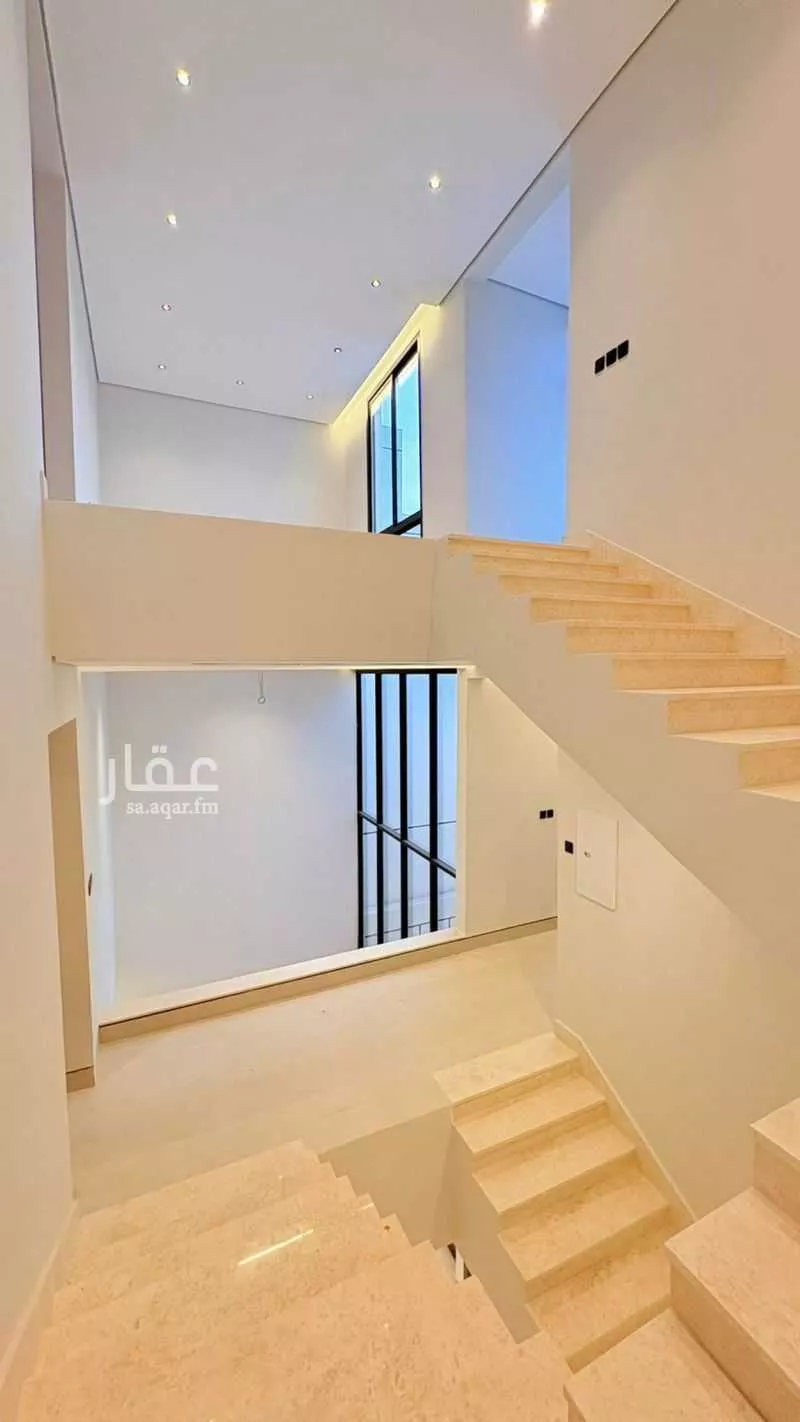 5 bedroom villa in Al Mahdiyyah 17