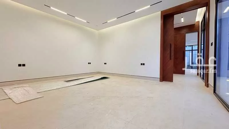 5 bedroom villa in Al Mahdiyyah 5
