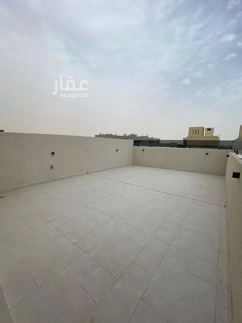 فيلا 5 غرف في النرجس 16