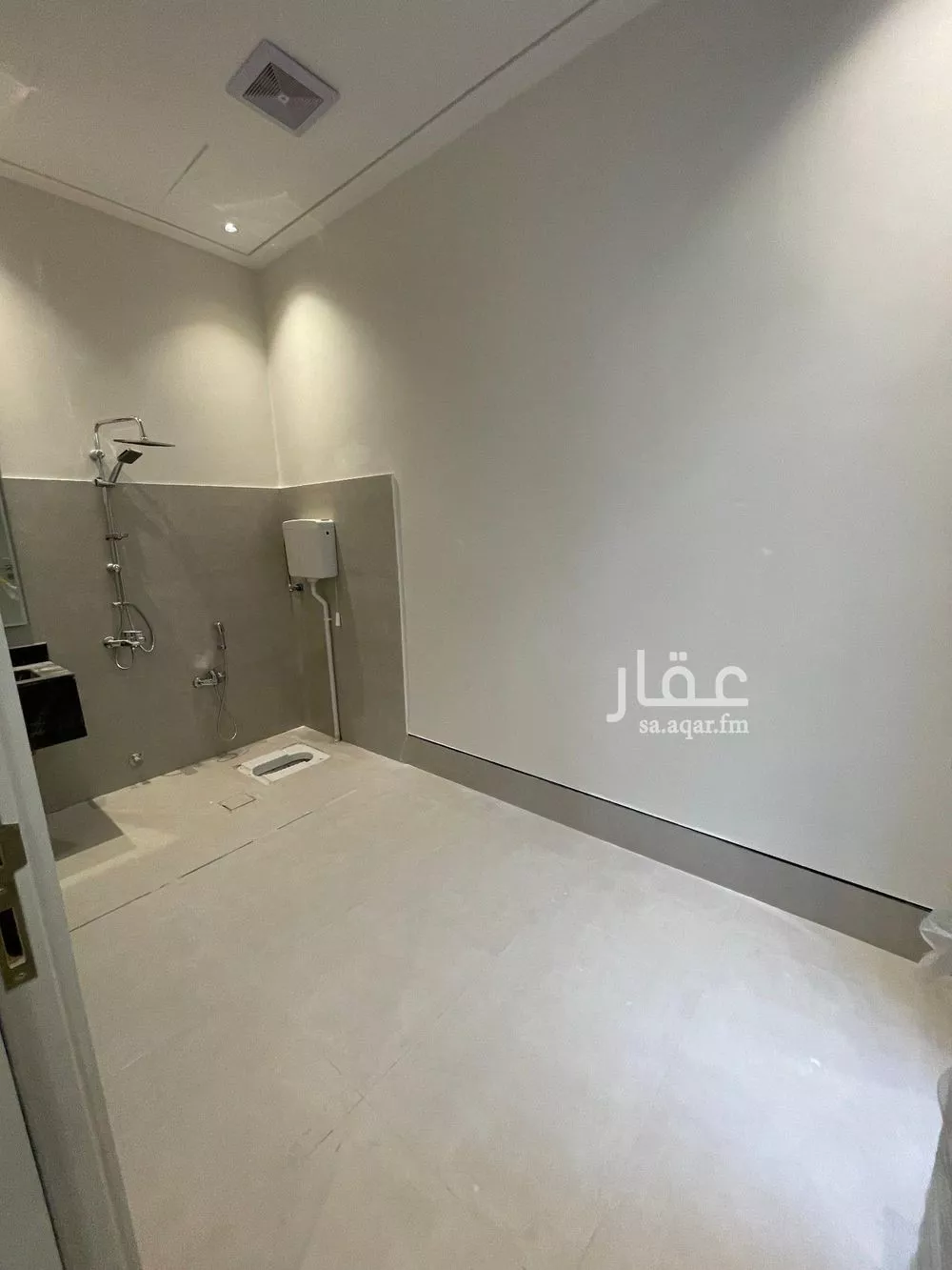 فيلا 5 غرف في النرجس 4