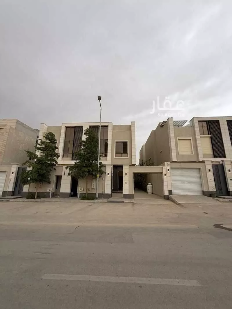 فيلا 5 غرف في الملقا 11