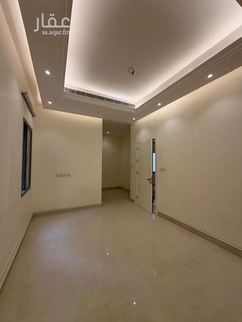 فيلا 5 غرف في الملقا 13