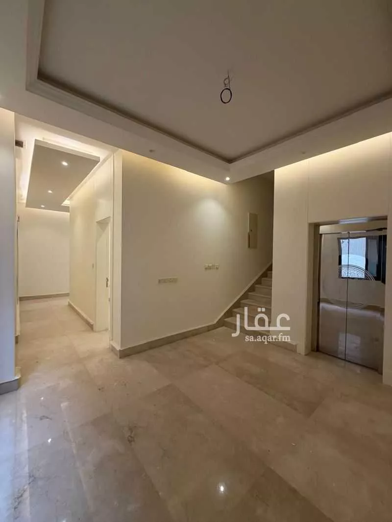 فيلا 5 غرف في الملقا 14